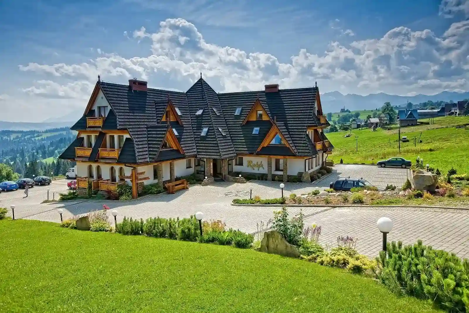 Hotel Redyk en invierno con vistas a los Tatras