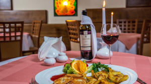 Hotel Redyk - gimnasio con equipamiento moderno